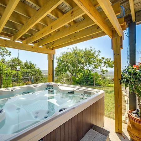 Fredericksburg Retreat With Private Hot Tub And Patio! Villa Dış mekan fotoğraf